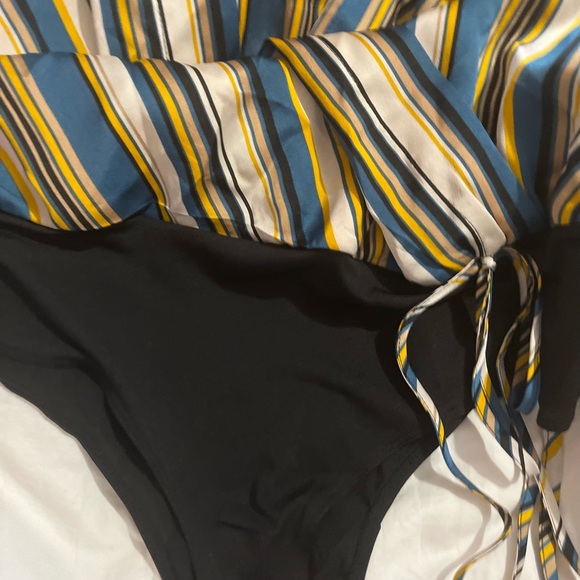 Code  mode bodysuit. - Picture 6 of 6